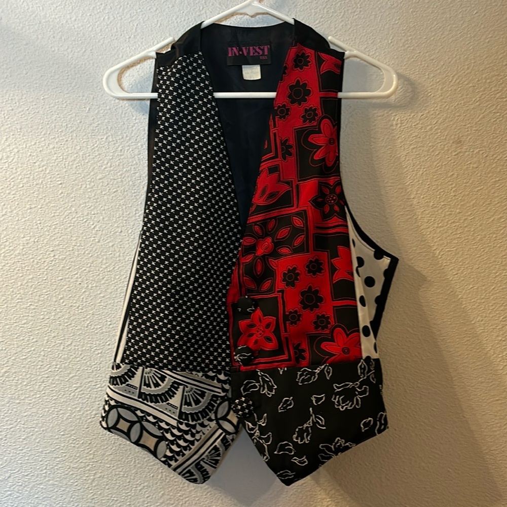 In-vest multi print suit vest size small